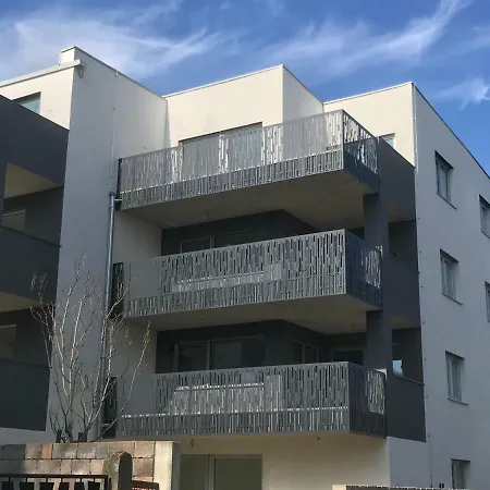 Apartment And Room's *
