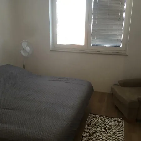 And Room's * Ljubljana